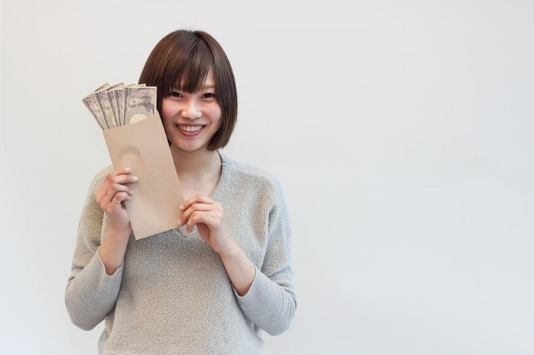 生きていくためにはお金を稼ぐ必要